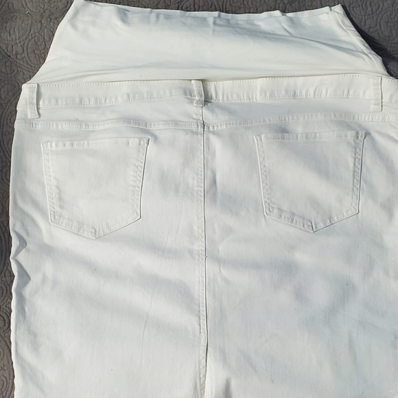 XXL White Jean Maternity Skirt - Picture 2 of 2